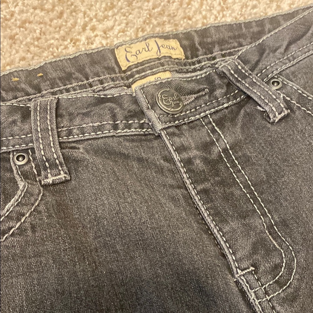 Earl Jeans Ladies Washed Out Gray Straight Leg w/Embroid on Back Flap Pockets 10